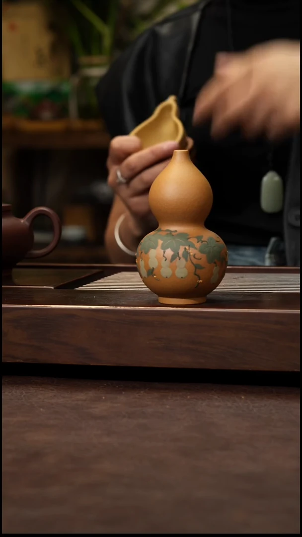 茶壶紫砂悠**得黄金段泥泥绘 葫芦花瓶