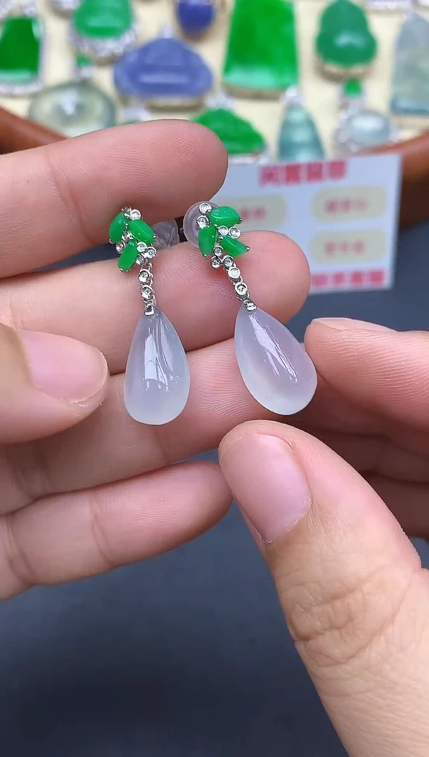 颈饰18K金镶嵌翡翠330-中国好珍宝