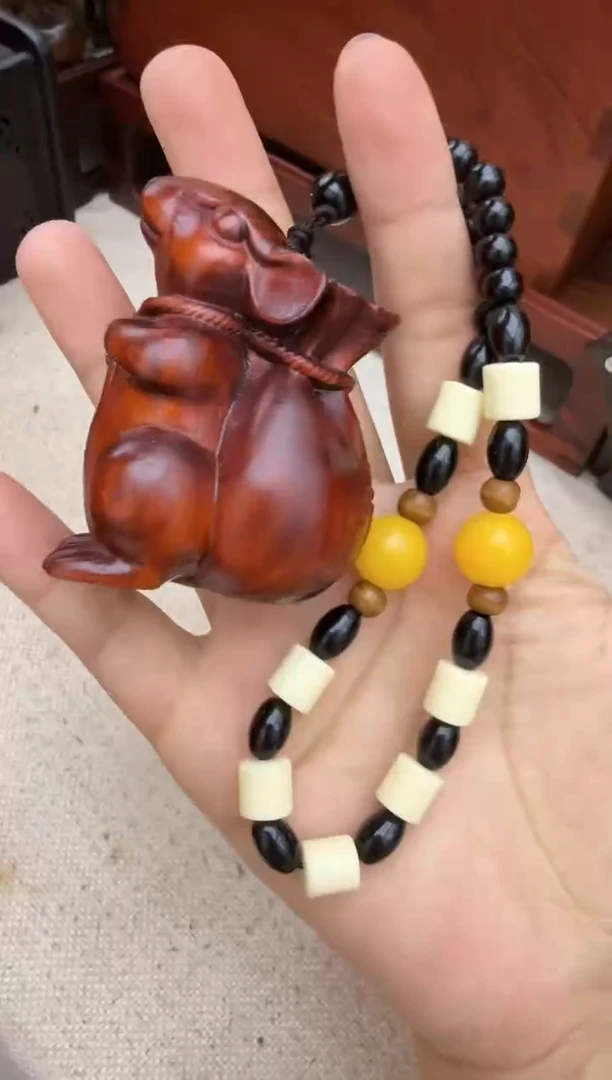 【闪购商品】紫檀老鼠淘多奇好物