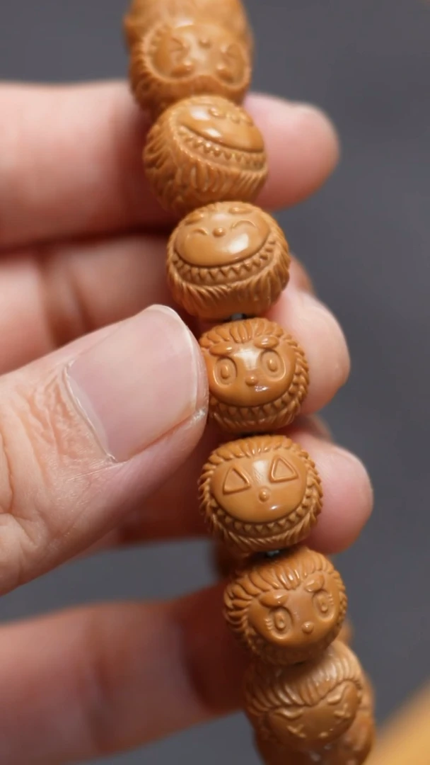 吊坠猴头核桃拉布布