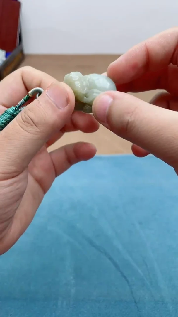 和田玉未镶嵌颈饰1