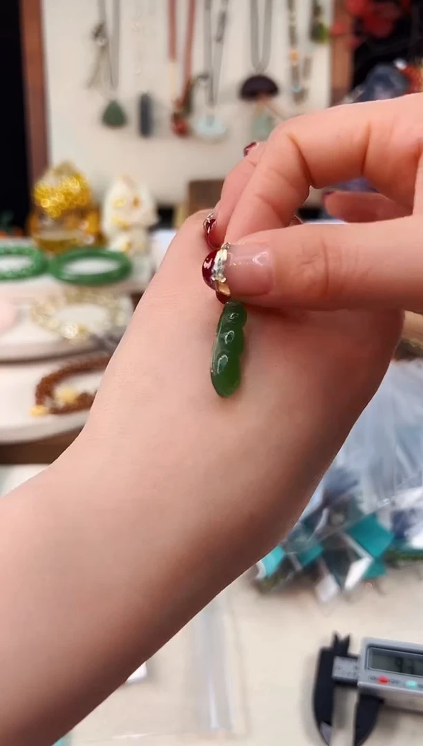 未镶嵌和田玉吊坠@@C921D018022