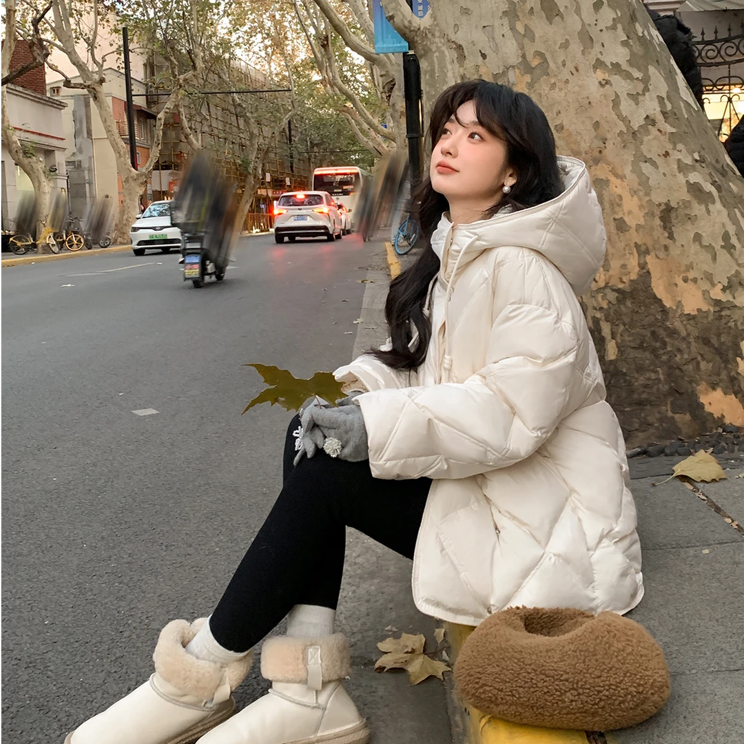 花栗鼠小姐 心软乳酪包 獨特超好看的显瘦菱格羽绒服