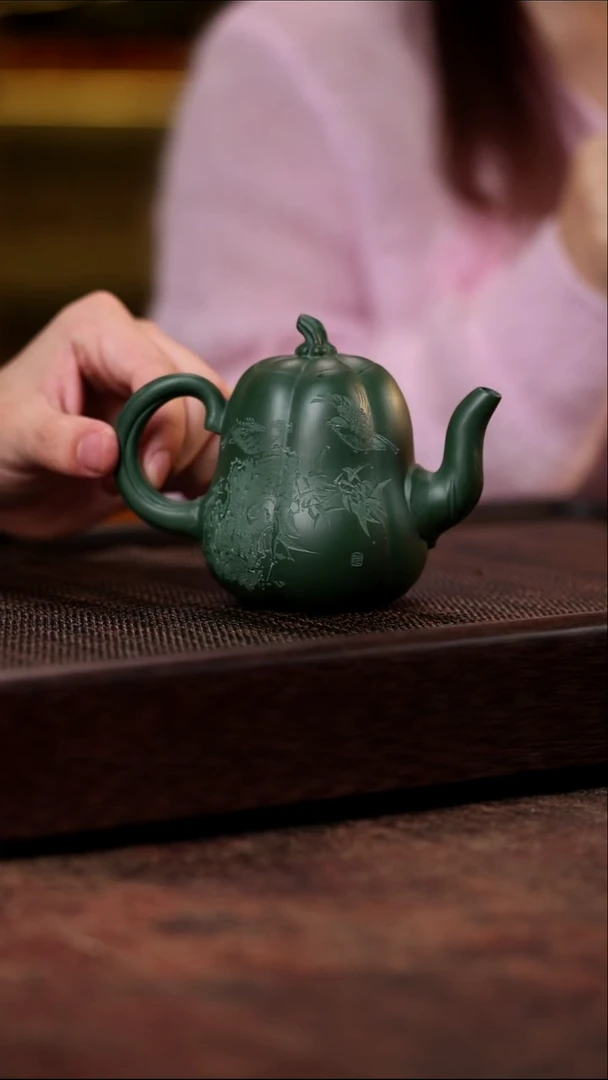 宜兴紫砂高瓜碟绵绵