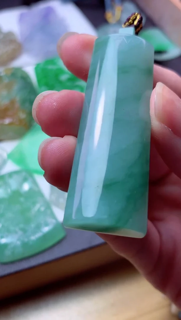 翡翠未镶嵌颈饰天然翡翠