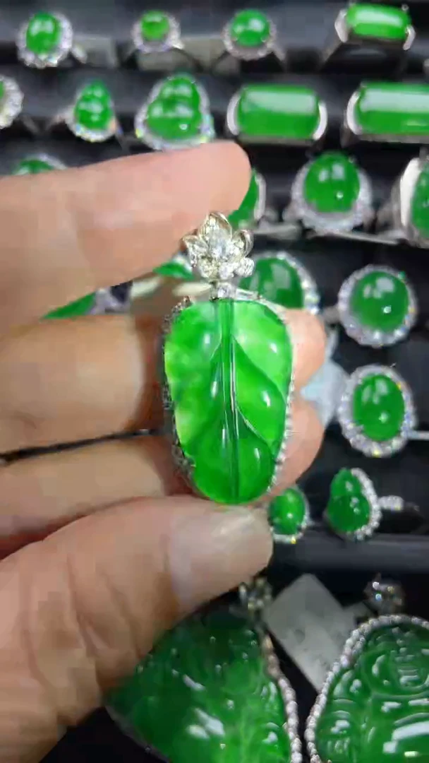颈饰银S925镶嵌翡翠翡翠