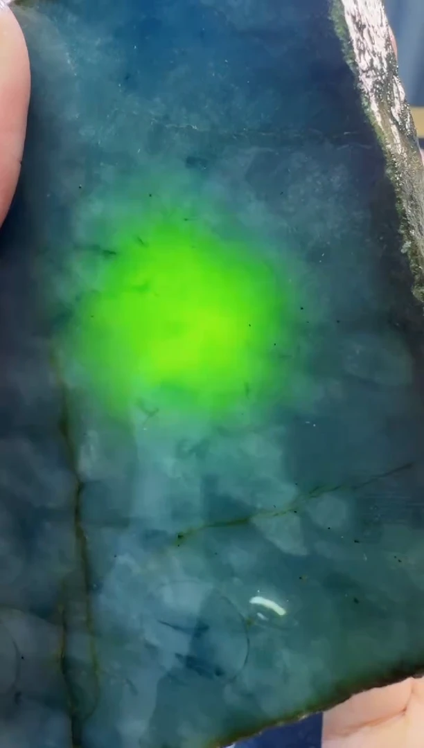 翡翠未镶嵌颈饰022天然缅甸A货翡翠