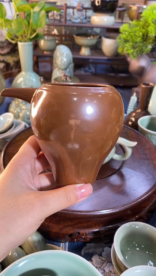 【闪购商品】XG001 紫金釉尖嘴公道 微瑕 1只