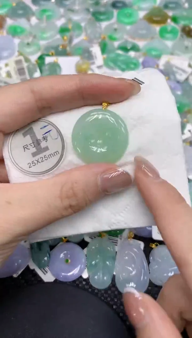 颈饰18K金镶嵌翡翠11111111