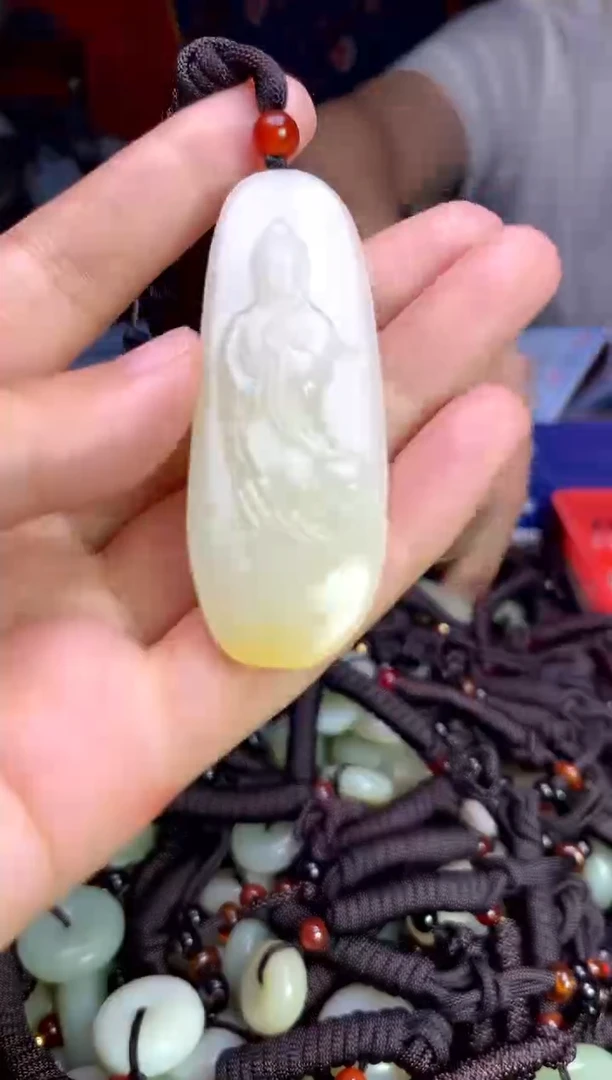 未镶嵌和田玉挂件1