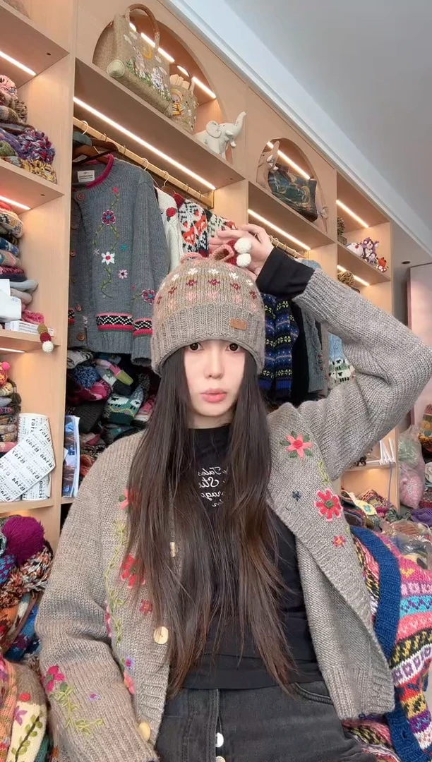 羊毛灰色好事发生帽