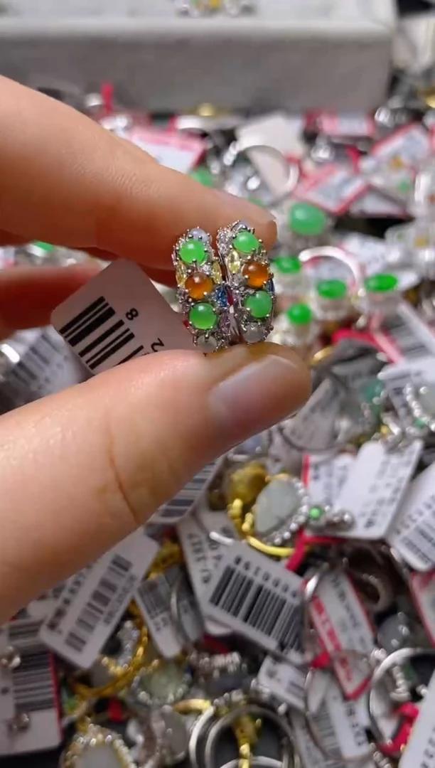 银S925镶嵌戒指翡翠百内无证书