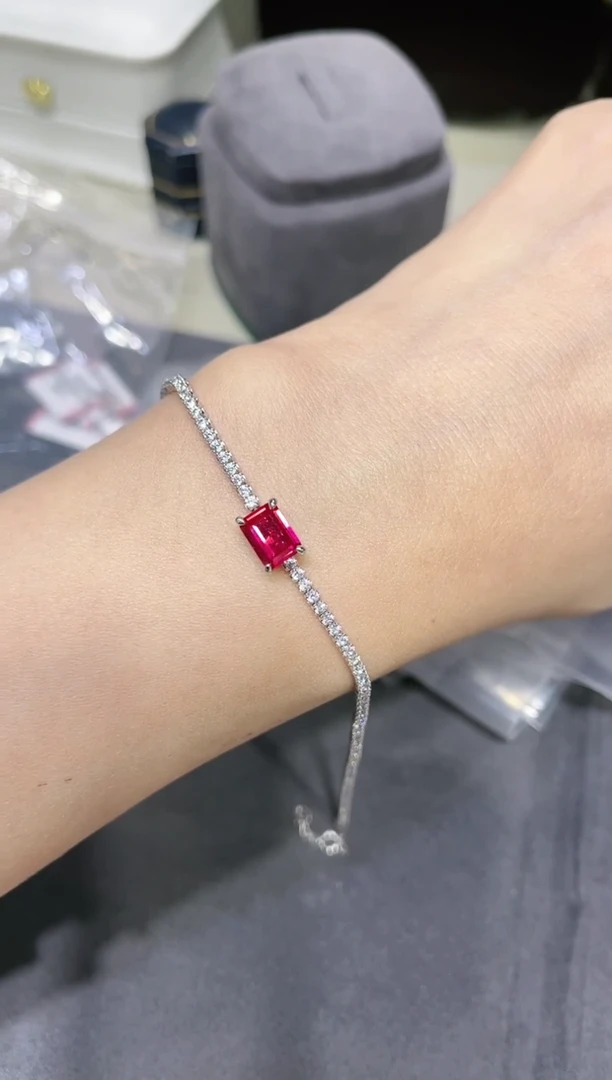 培育红宝石S925银镶嵌合成（培育）红宝石手链