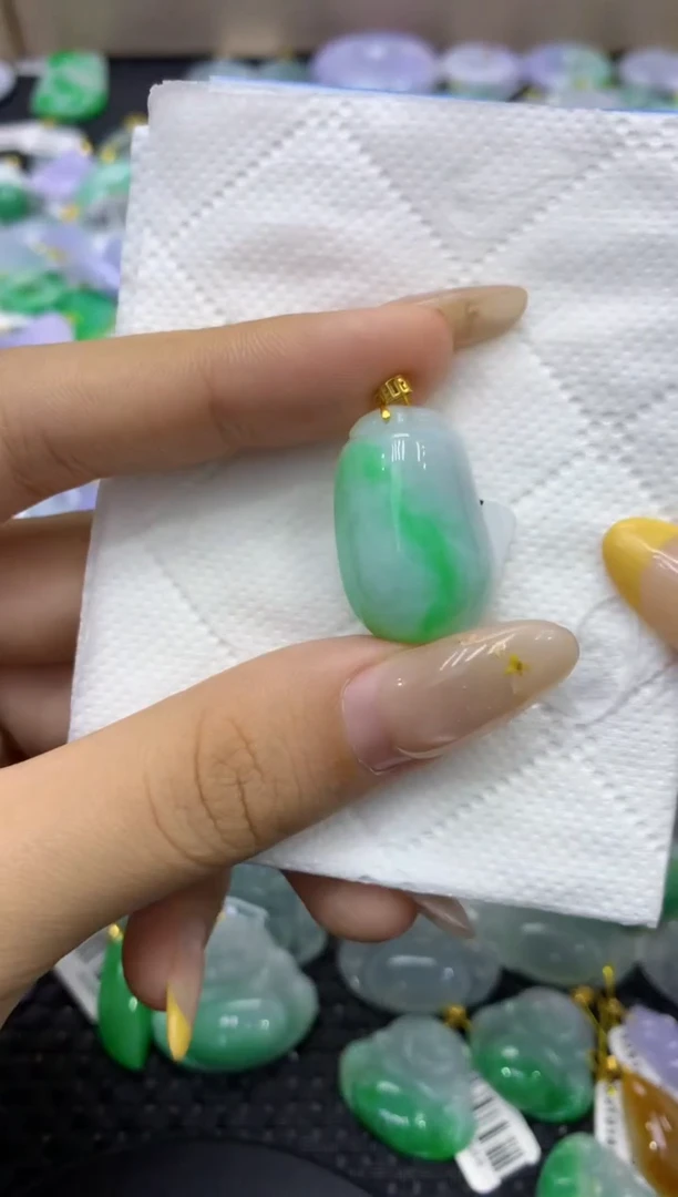颈饰18K金镶嵌翡翠天然缅甸翡翠A货