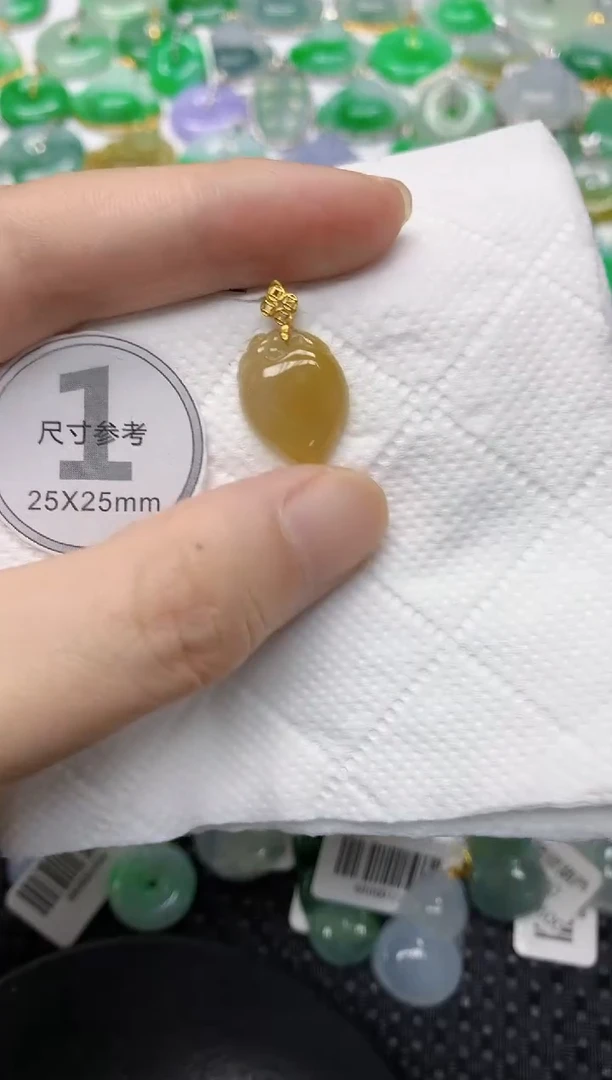 翡翠18K金镶嵌颈饰1111111111