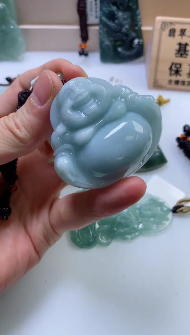 翡翠挂件未镶嵌