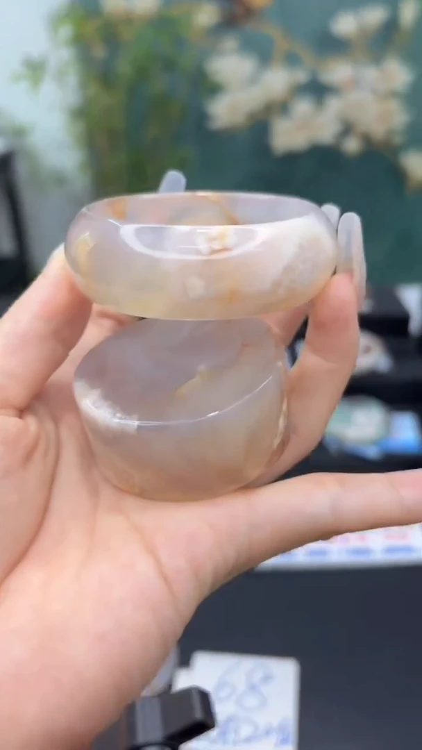 未镶嵌手镯石英质玉C135(54圈赠送镯心)