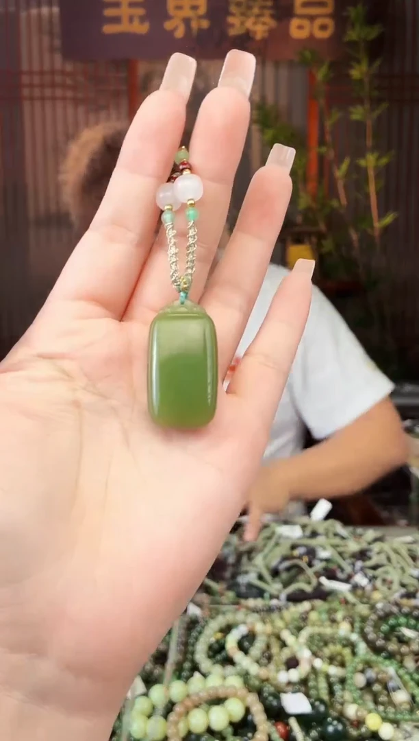 和田玉未镶嵌颈饰拍一发一