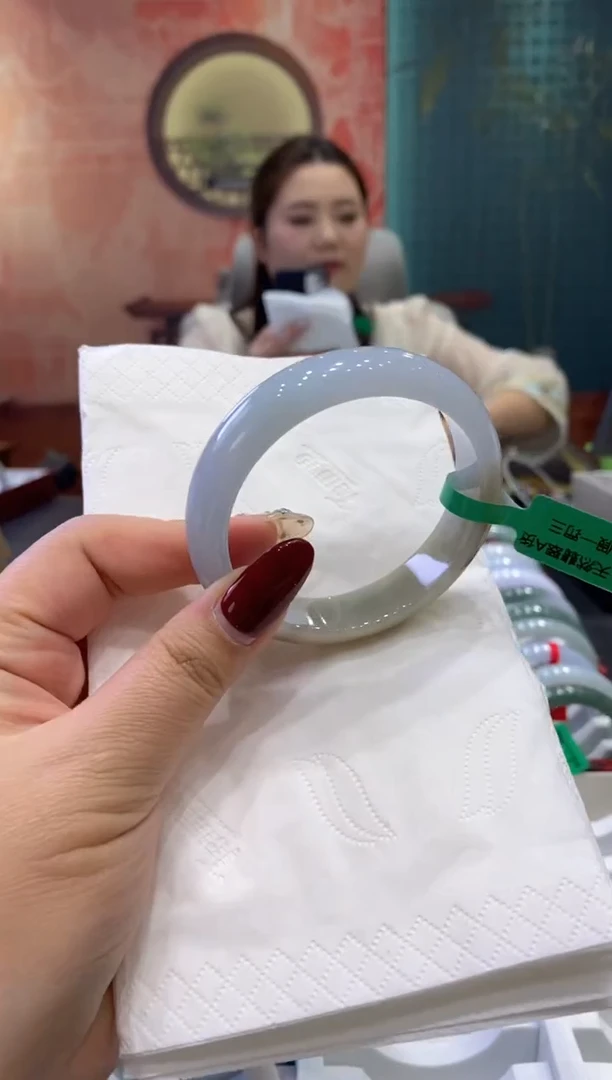 【闪购商品】翡翠手镯未镶嵌多人0019278