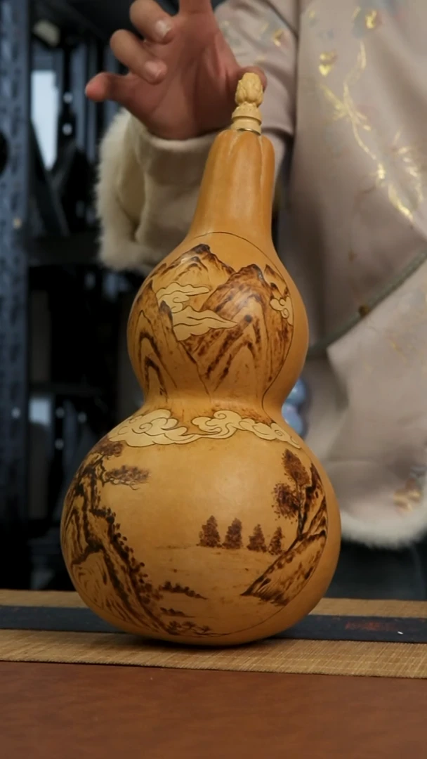 696号 天然热水酒葫芦 一物一拍（有瑕介意勿拍）