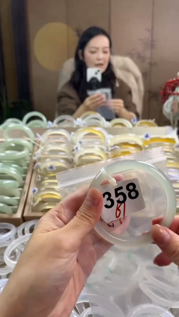 手镯玛瑙/玉髓未镶嵌358