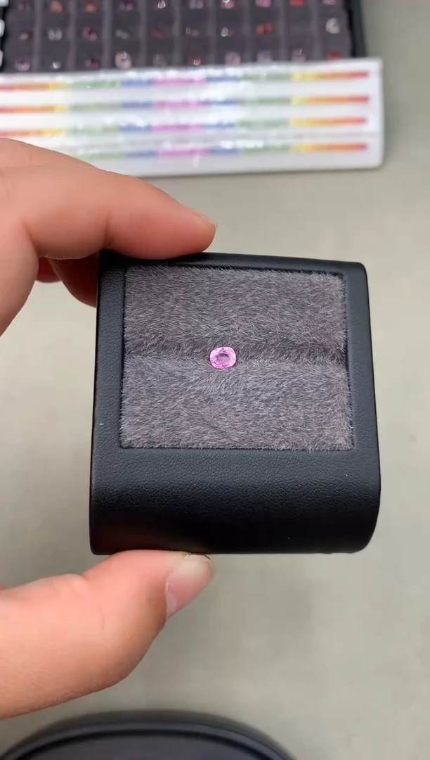 【闪购商品】定制蓝宝石裸石未镶嵌0.64ct 缅甸无烧彩色蓝宝石