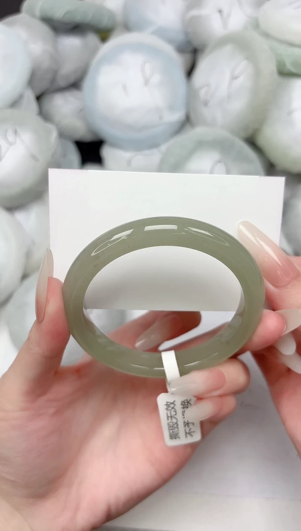 未镶嵌手镯石英质玉249-58.6