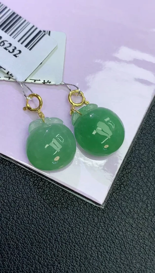 颈饰18K金镶嵌翡翠赠礼盒 多样性发其一麦麦