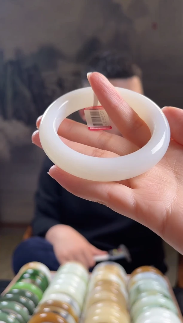 未镶嵌手镯和田玉55+圈口6731