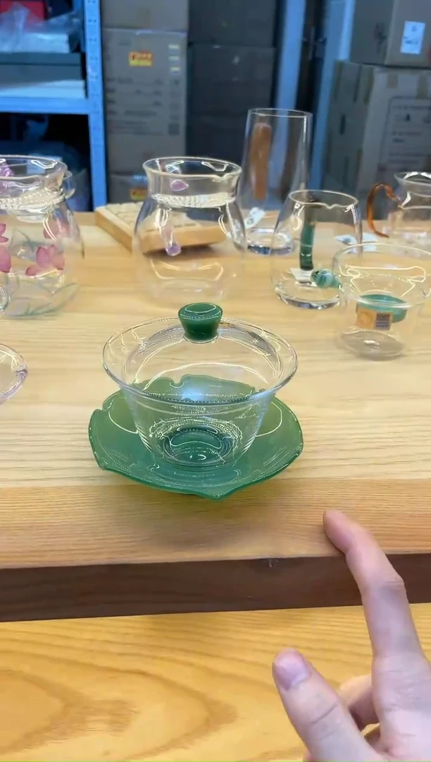 荷叶盖碗/翡翠玉