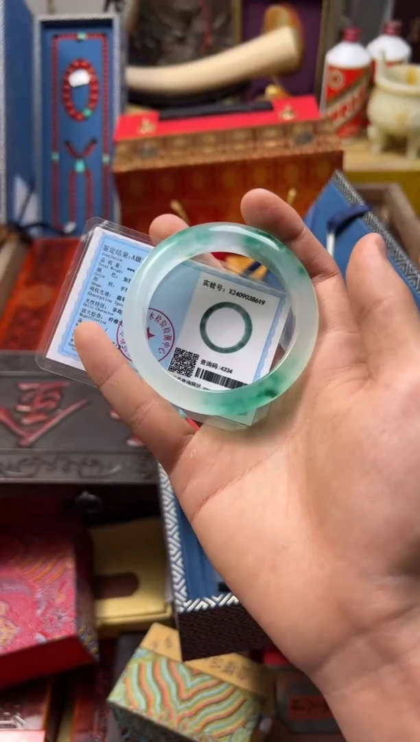 【闪购商品】翡翠颈饰未镶嵌---------------