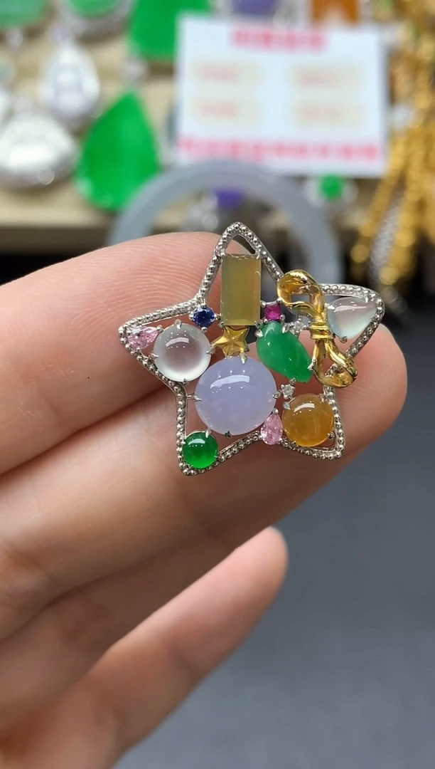 颈饰18K金镶嵌翡翠247-中国好珍宝