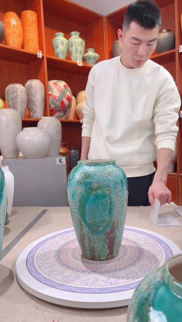 【闪购商品】瓶草原绿 中号  陶瓷花瓶 无花