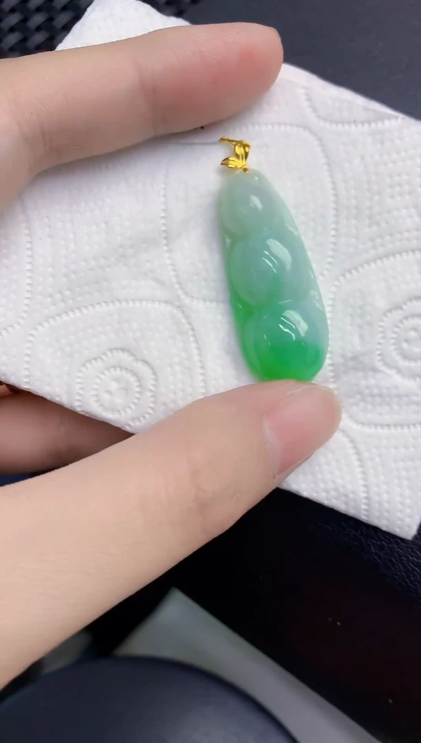 颈饰18K金镶嵌翡翠天然翡翠缅甸A货