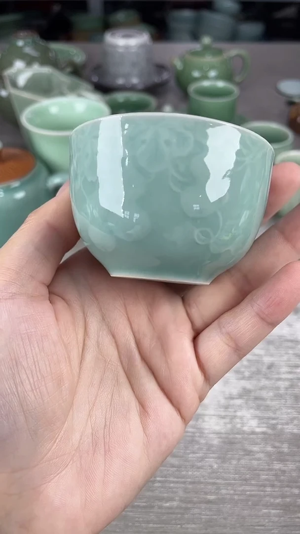 青花仓储福利放漏葫芦