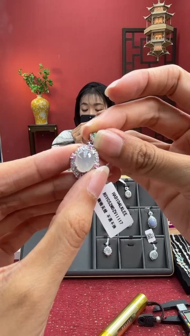 颈饰银S925镶嵌翡翠004057R