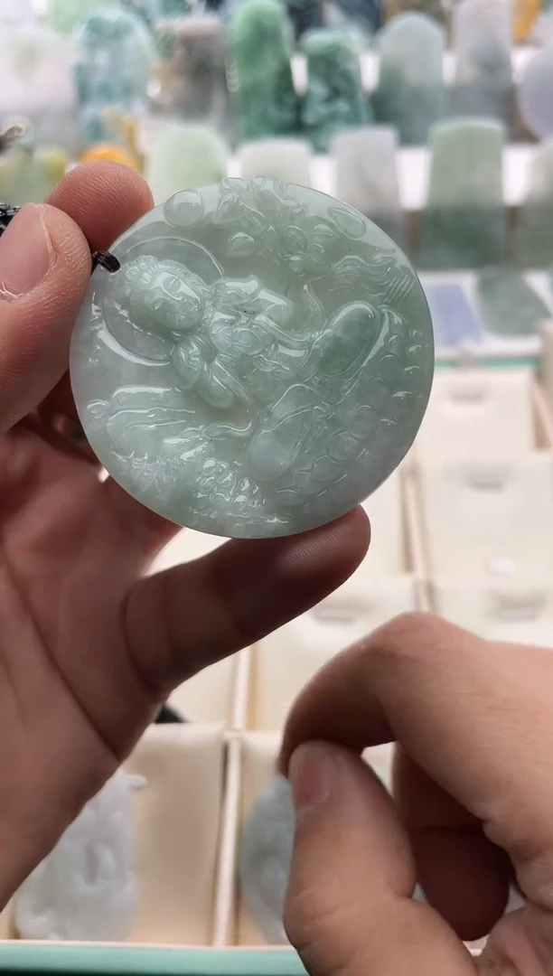 【闪购商品】翡翠颈饰未镶嵌..../1/22/ 68