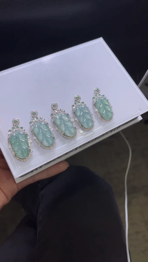 【闪购商品】翡翠颈饰银S925镶嵌Y82多样性发一件/配绳子