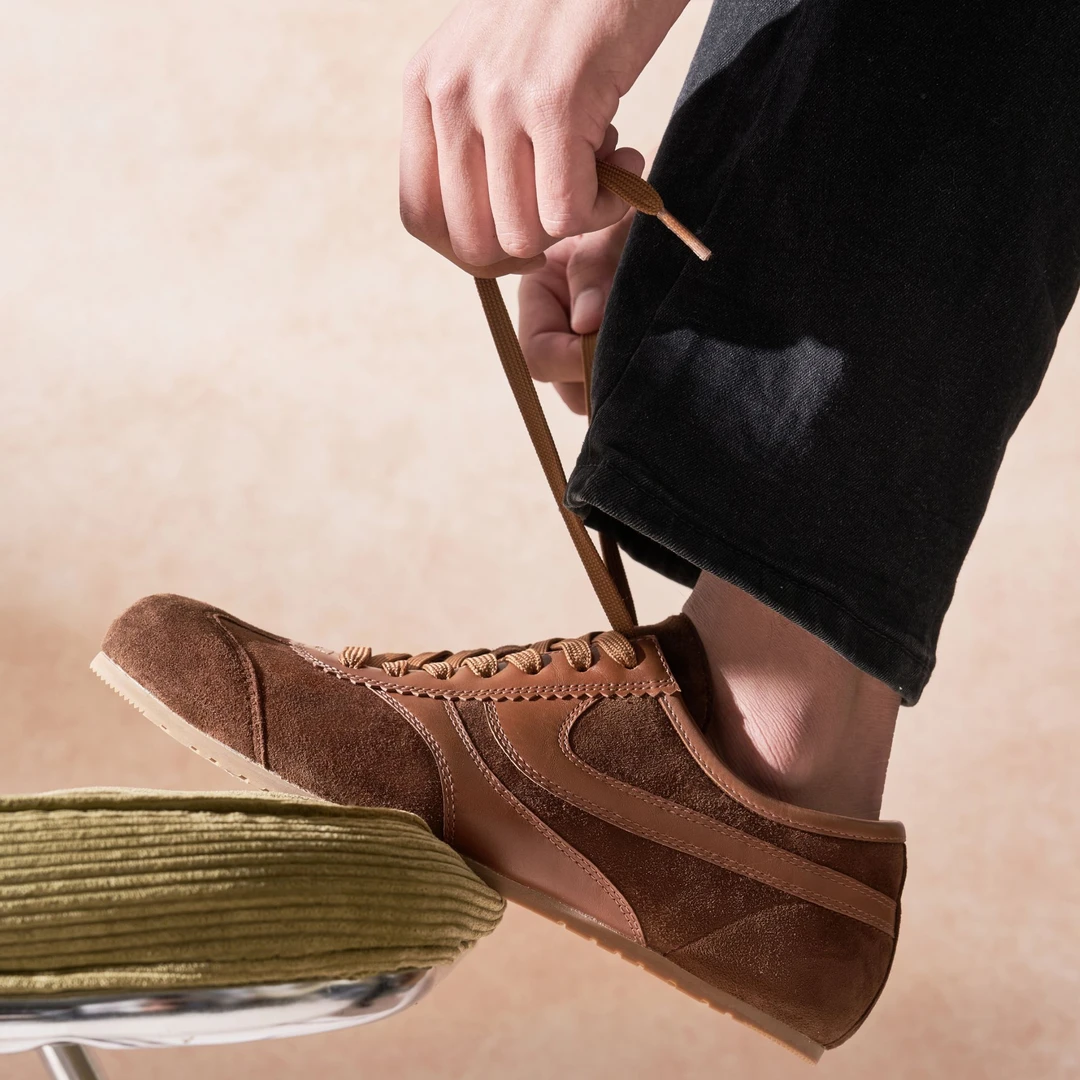 JUMP BLUE男鞋秋冬款加绒训鞋轻奢拼色真皮板鞋休闲运动男款板鞋