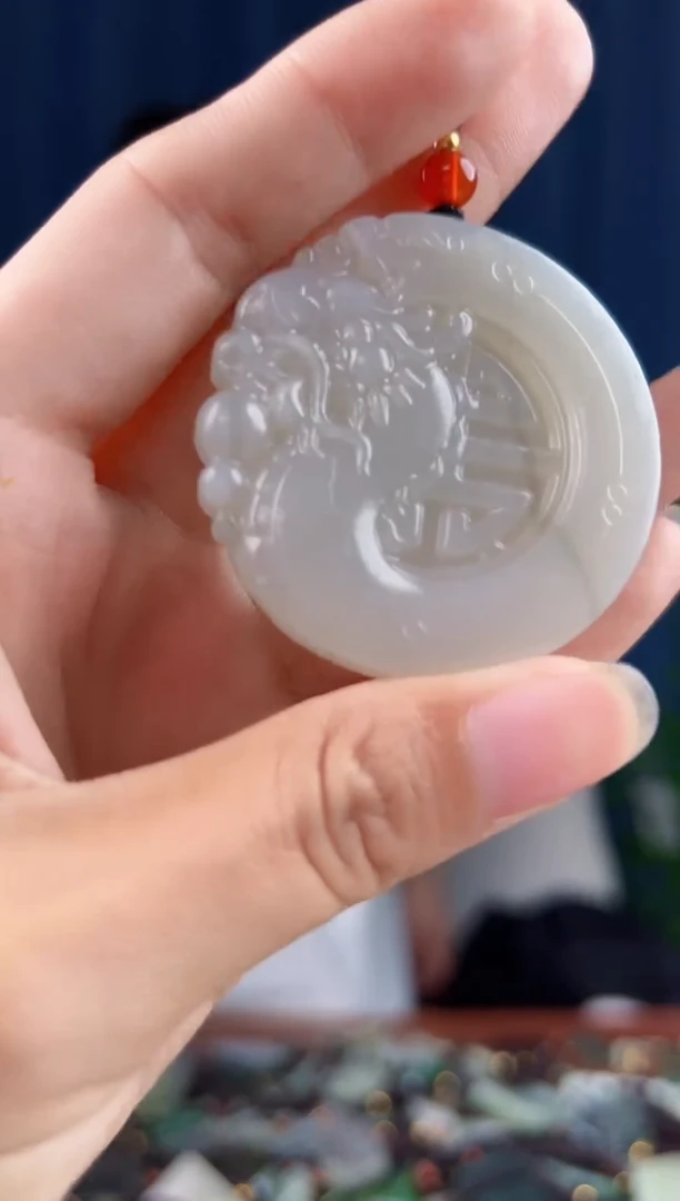 颈饰未镶嵌和田玉拍一发一，多样性发货