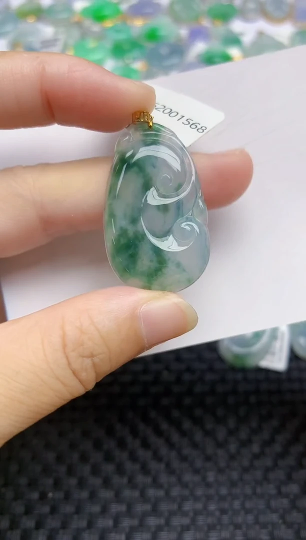 翡翠18K金镶嵌颈饰天然翡翠A货