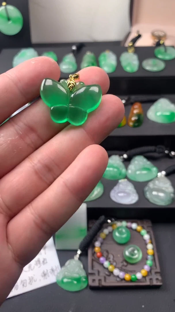 颈饰未镶嵌翡翠一图一物，所见即所得