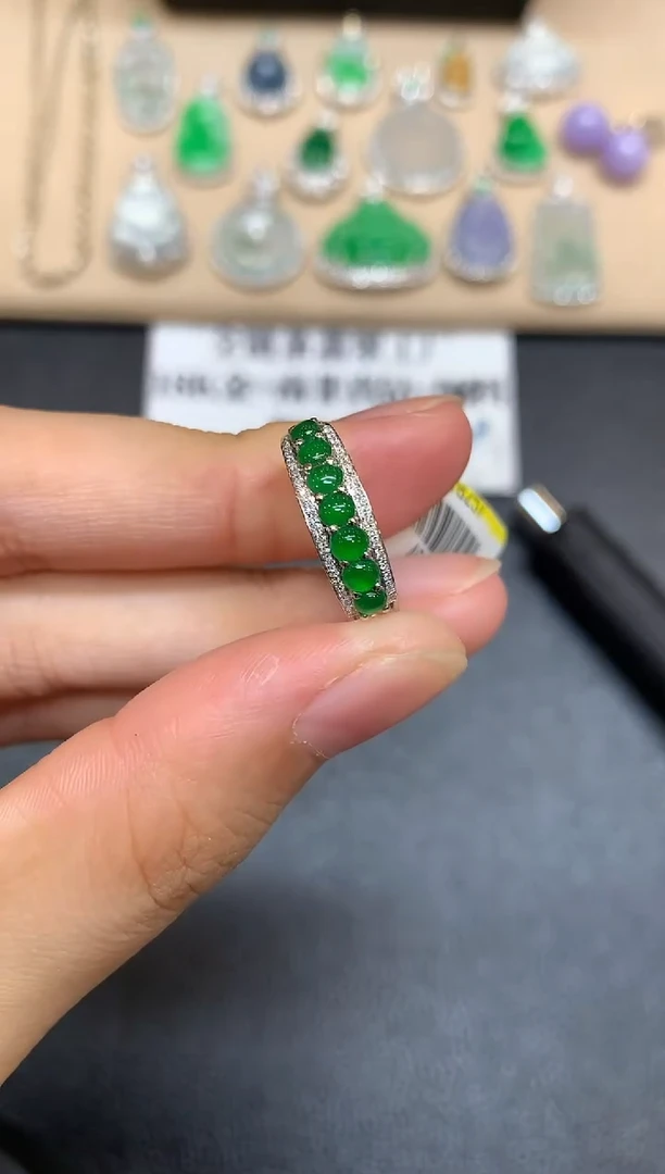 18K金镶嵌戒指翡翠蛋面【无服务费