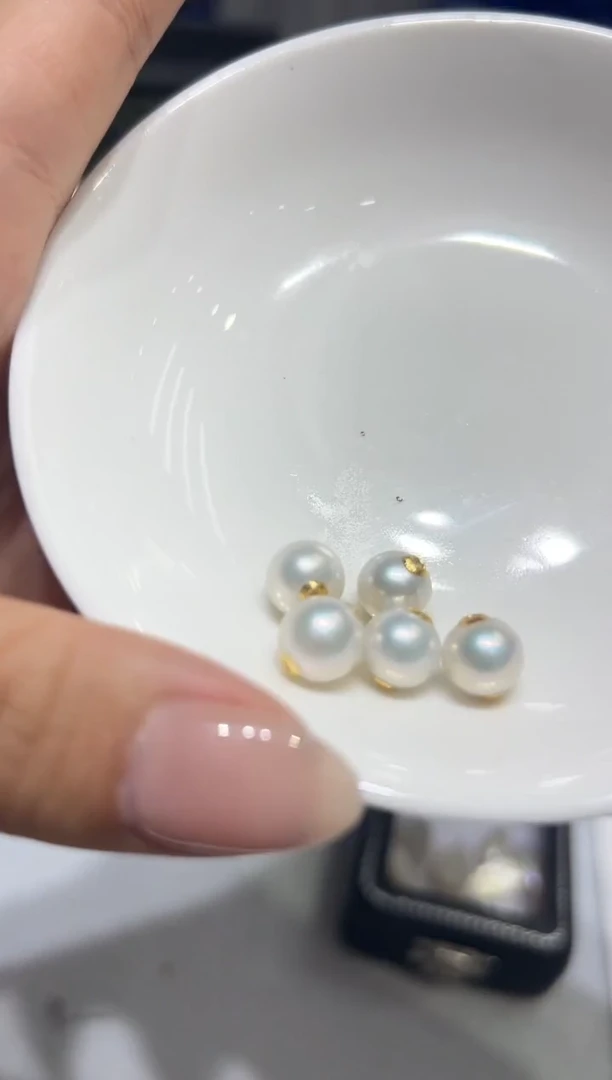 18K金镶嵌吊坠淡水珍珠4淡水8-9珍珠发一颗