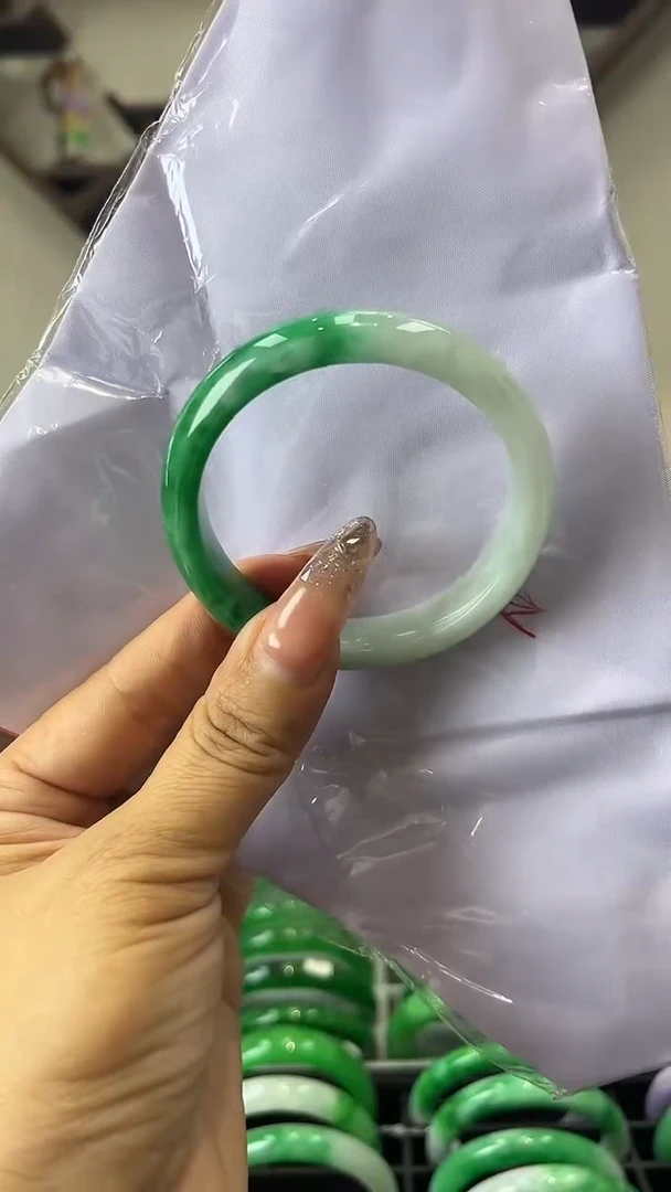 【闪购商品】砖雕h40 圈口52.8 独货手镯