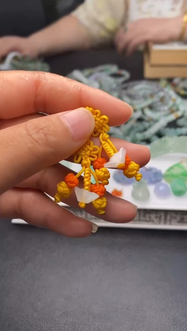 定制翡翠未镶嵌翡翠毛货多样性发其一