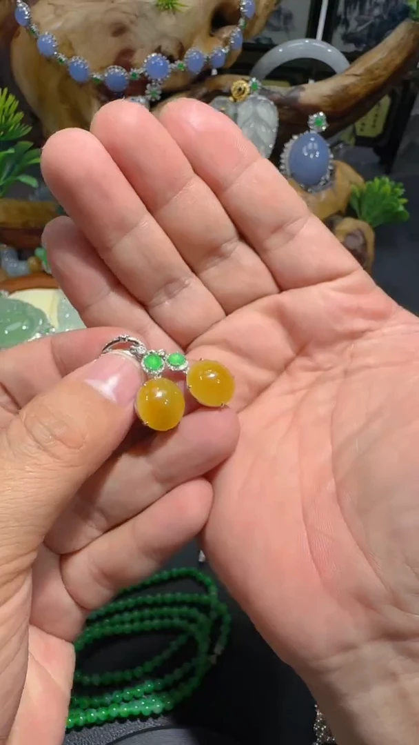 【闪购商品】翡翠耳饰18K金镶嵌耳饰