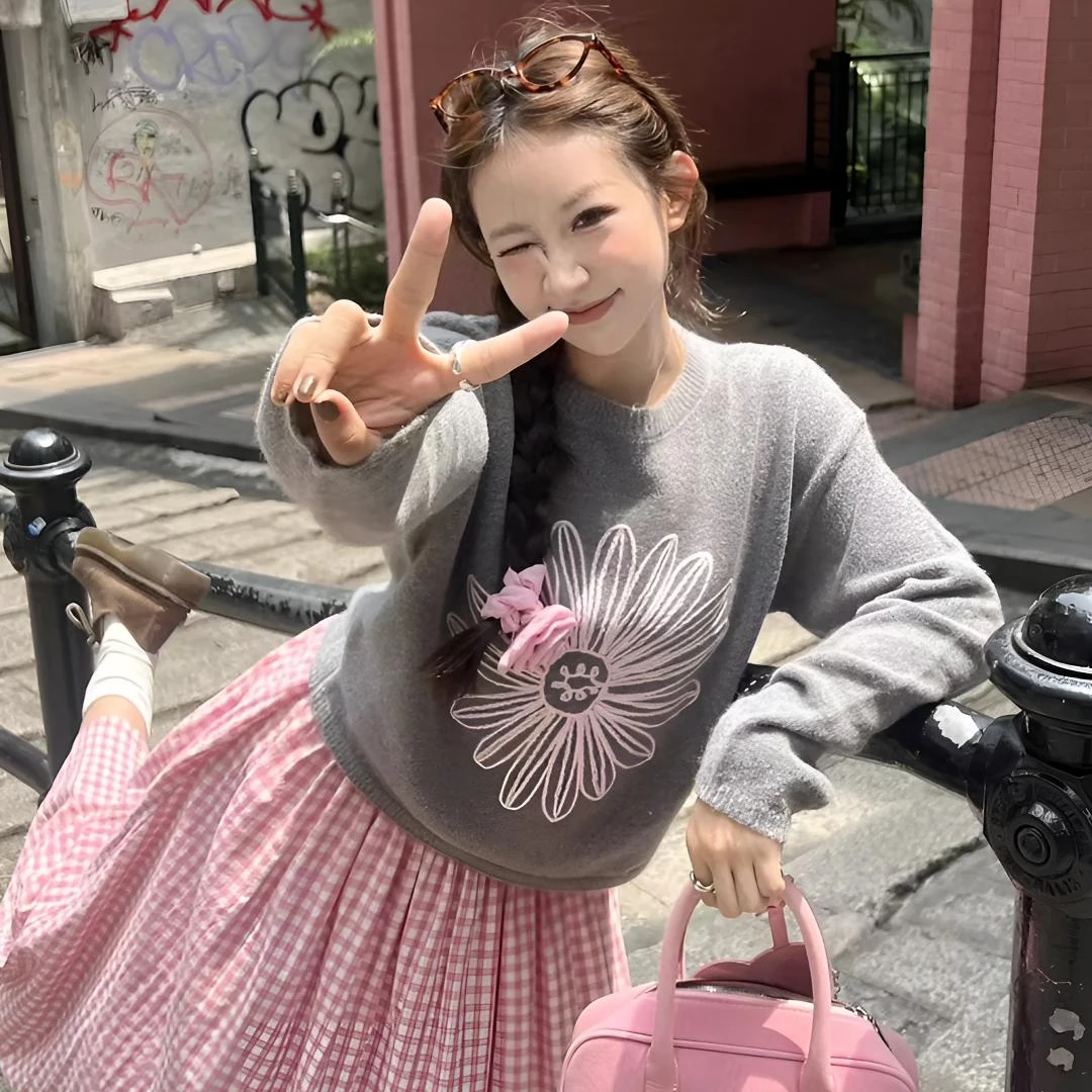 2025秋冬季新款美式毛衣女小众设计大版雏菊刺绣毛衣开衫外套女