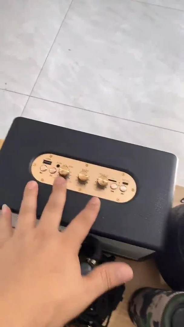 瓷片闪购商品   如图所示