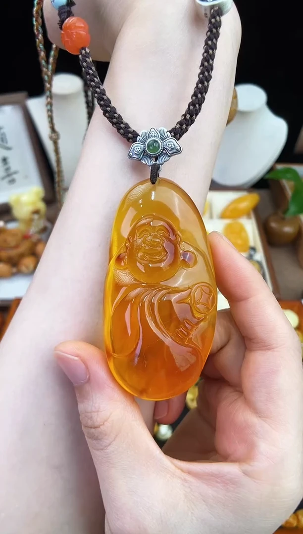 琥珀未镶嵌珠宝奇石公****发柒月